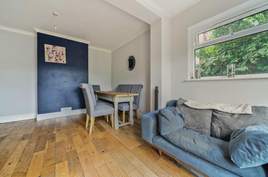 129077156825b4a2b4d1barw