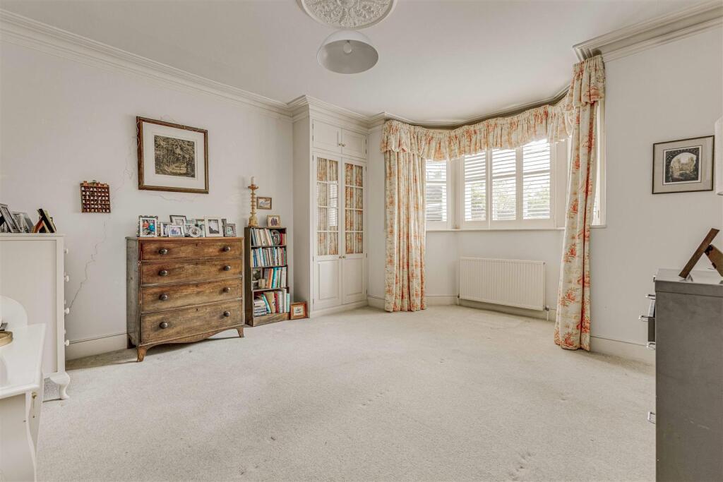 Lingfield Road 27 Flat 1 LOW-3.jpg