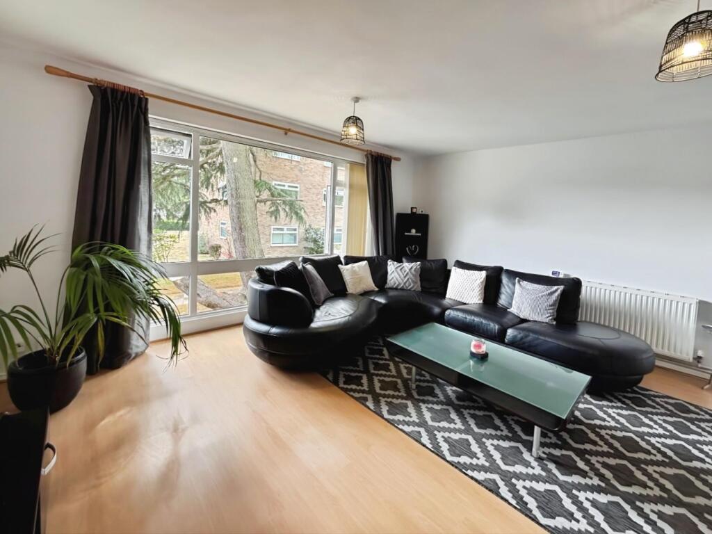 Lounge Dining Room 2