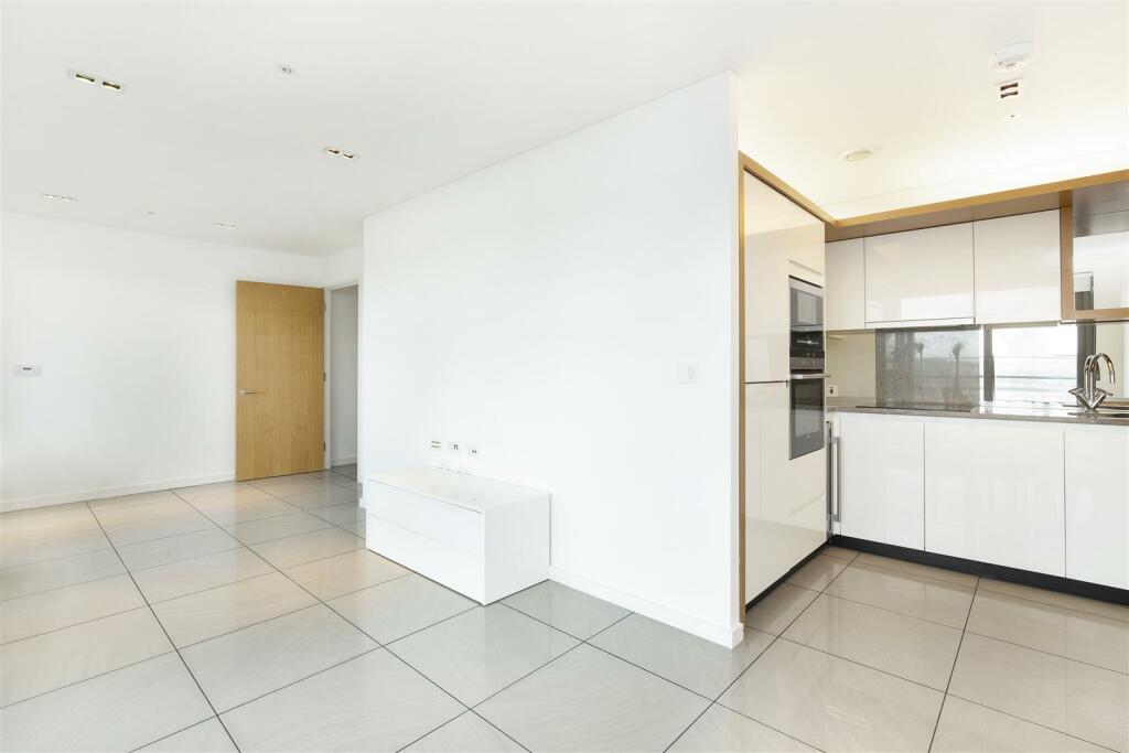 Brock Street 20 Apt 706 - kit2.jpg