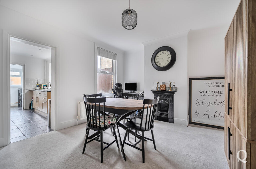 ca22f95b-6aec-4f2...