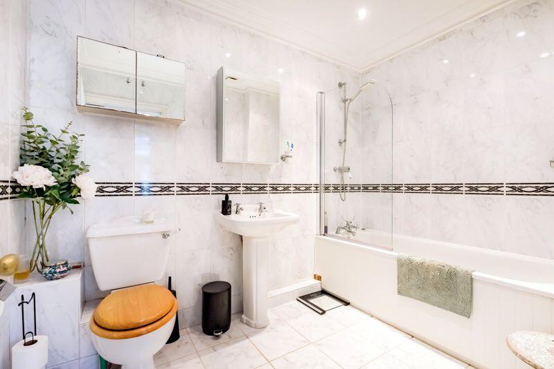 En-suite Bathroom