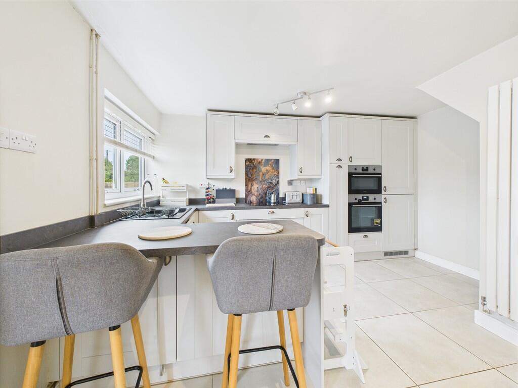 CAM02854G0-PR0385...