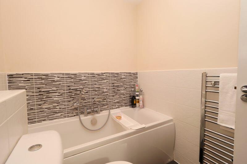 Family Bathroom (Second Floor)