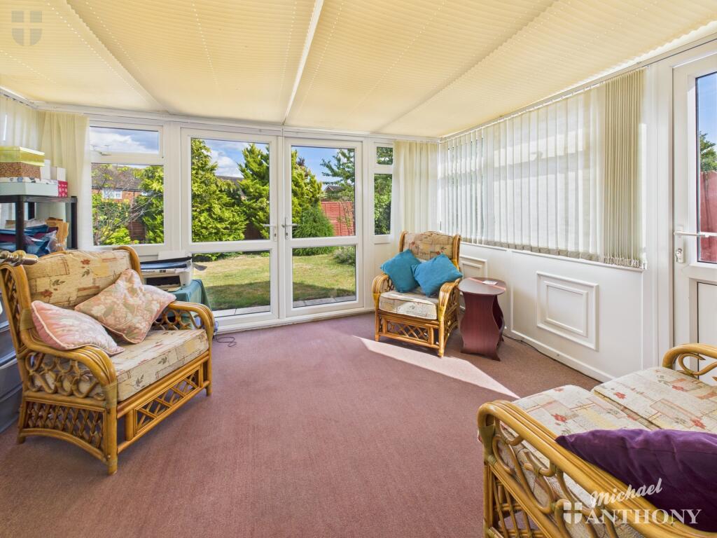 CAM03852G0-PR0348-STILL008