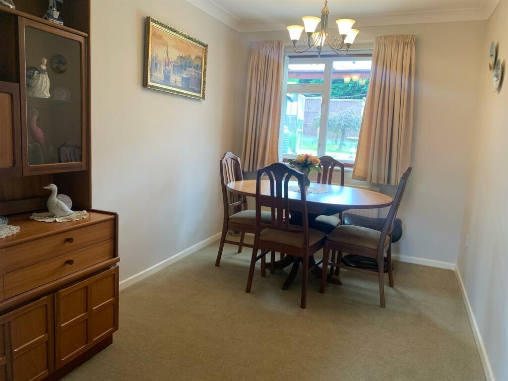 Dining Room.JPG