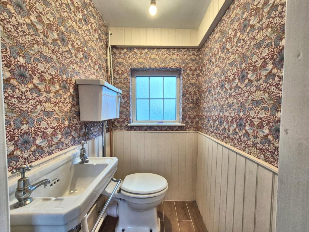 CLOAKROOM