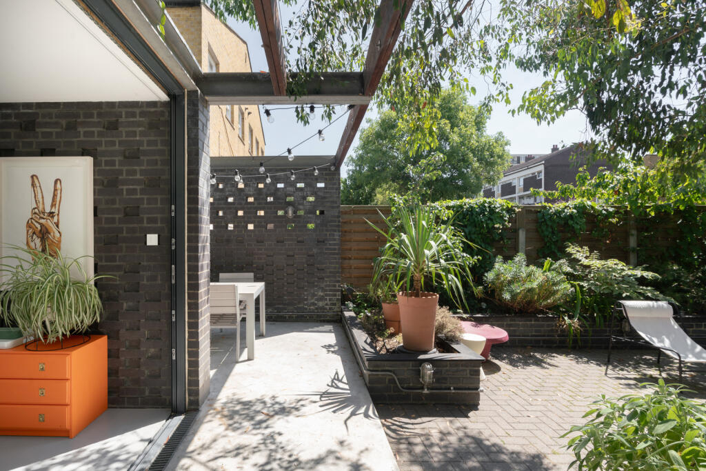 296437 - ALBION-DRIVE-2025-17.jpg