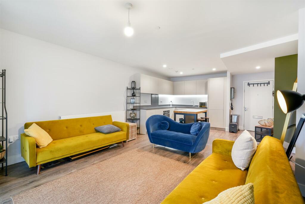 Flat 17, Macdonald House - pP5r7AGFjLCFbU2hs30H.jp