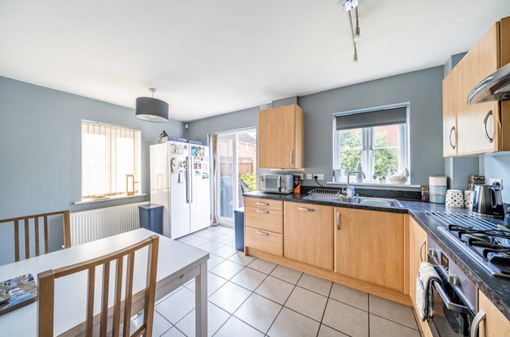 1335288-4-68af2745aa060