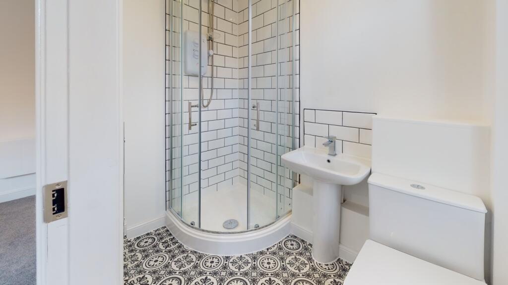 Plumptre-Court-F2-Bathroom