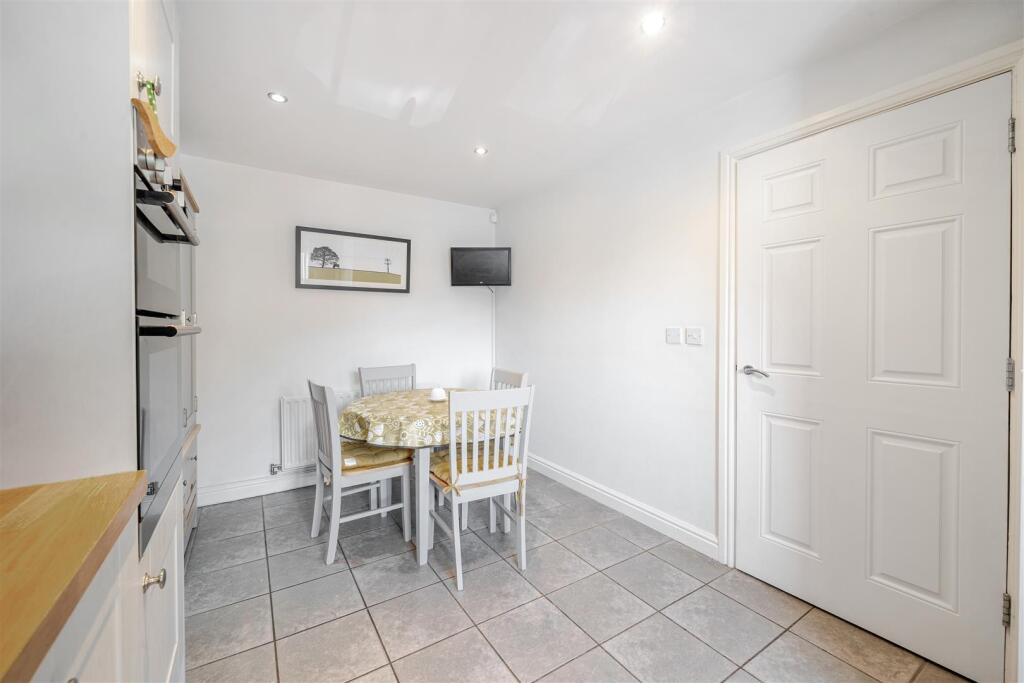 11 The Old Woodyard, Silverstone (11).jpg