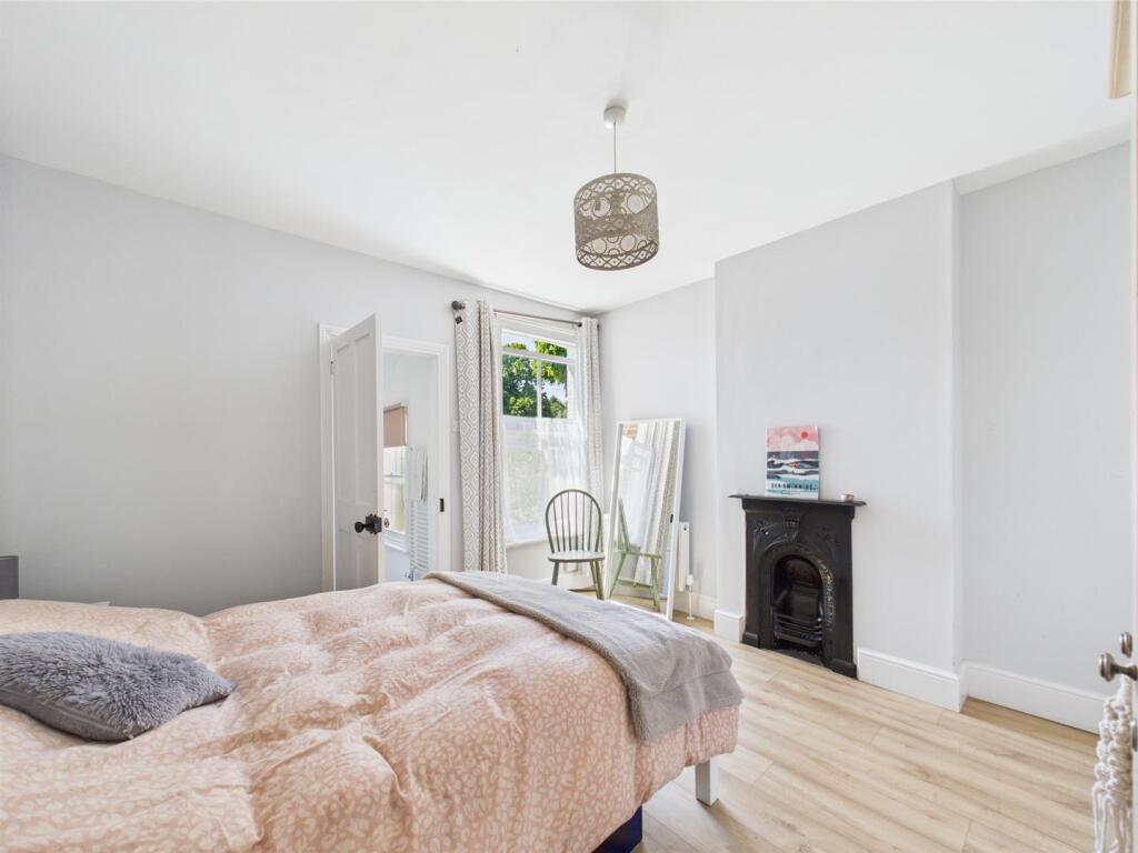 Rear Bedroom (3).jpg