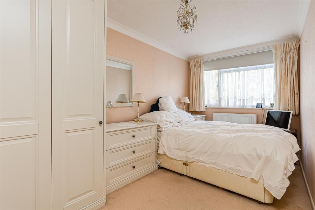 flat-well-house-banstead-115.jpg