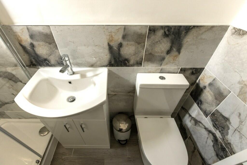 G/floor Shower Room