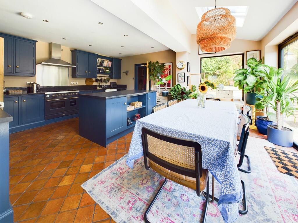 Kitchen/Breakfast Room