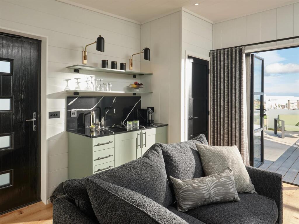 The Tideline Lodge - Lounge