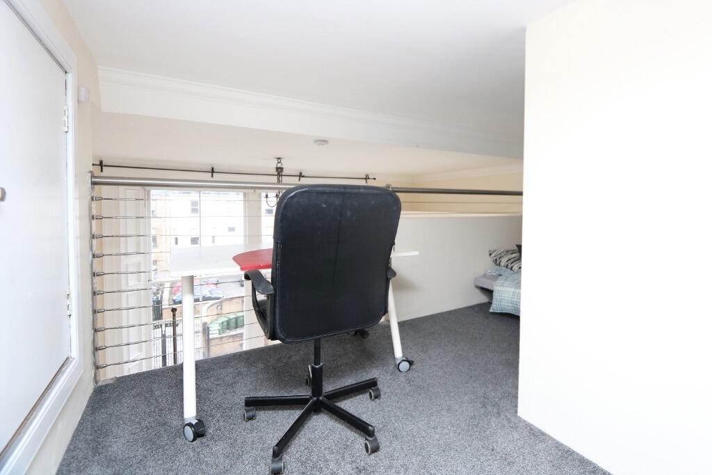 12_16986782132675.JP