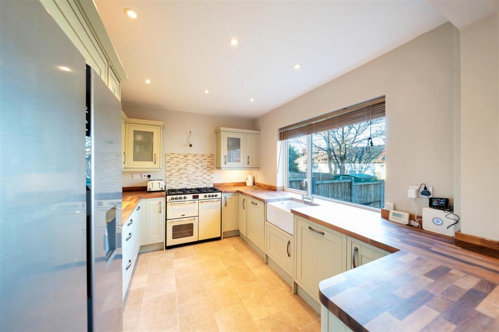 Crocus Close-16.jpg