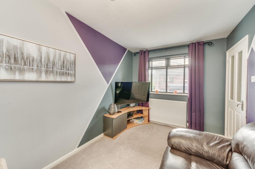 FRONT SITTING ROOM