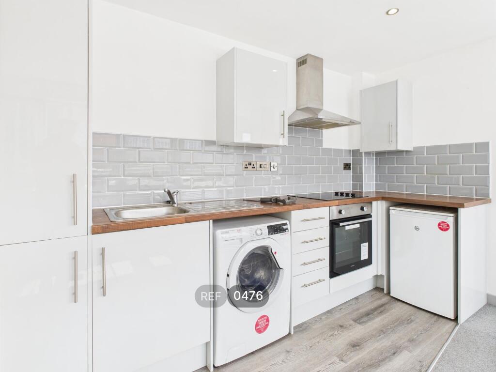 Kitchen &amp; Living area