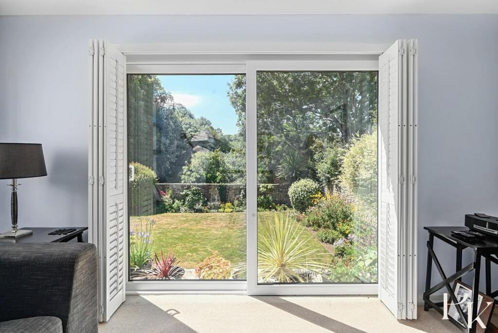 22 Hangleton Manor Close, BN3 (7).jpg