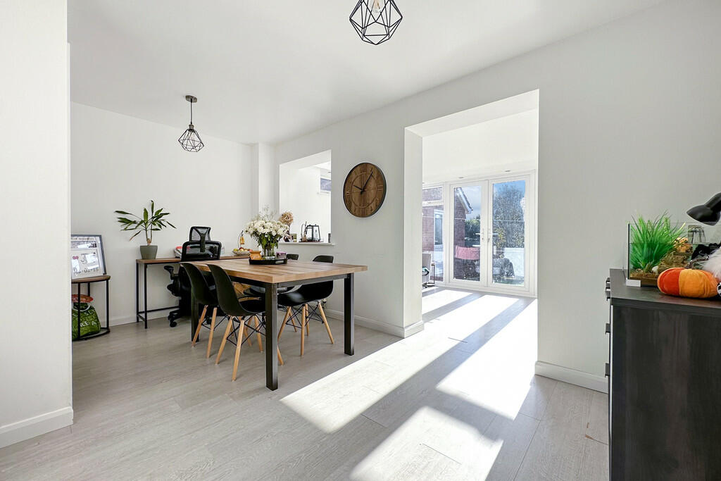 Dining Area open ...