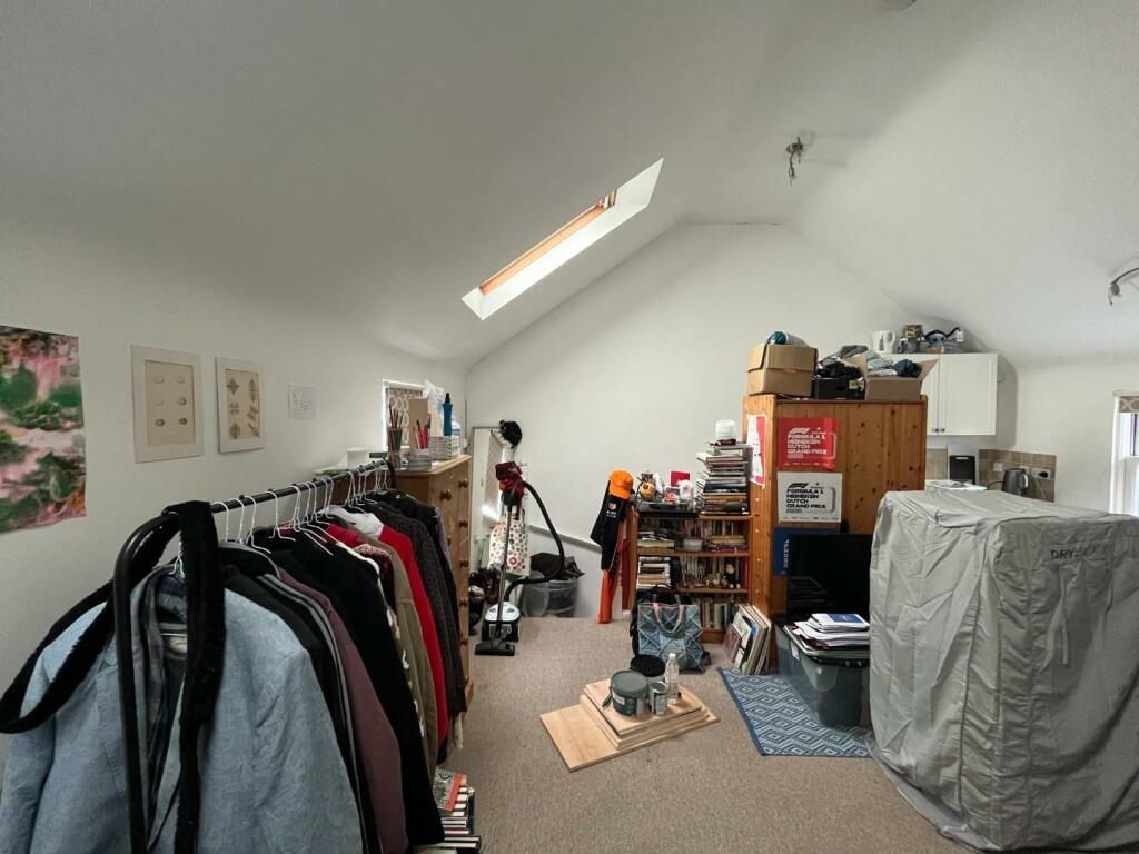 Living Area.jpeg