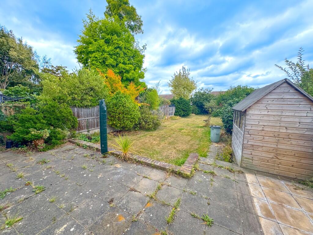 19 Glastonbury Ch...