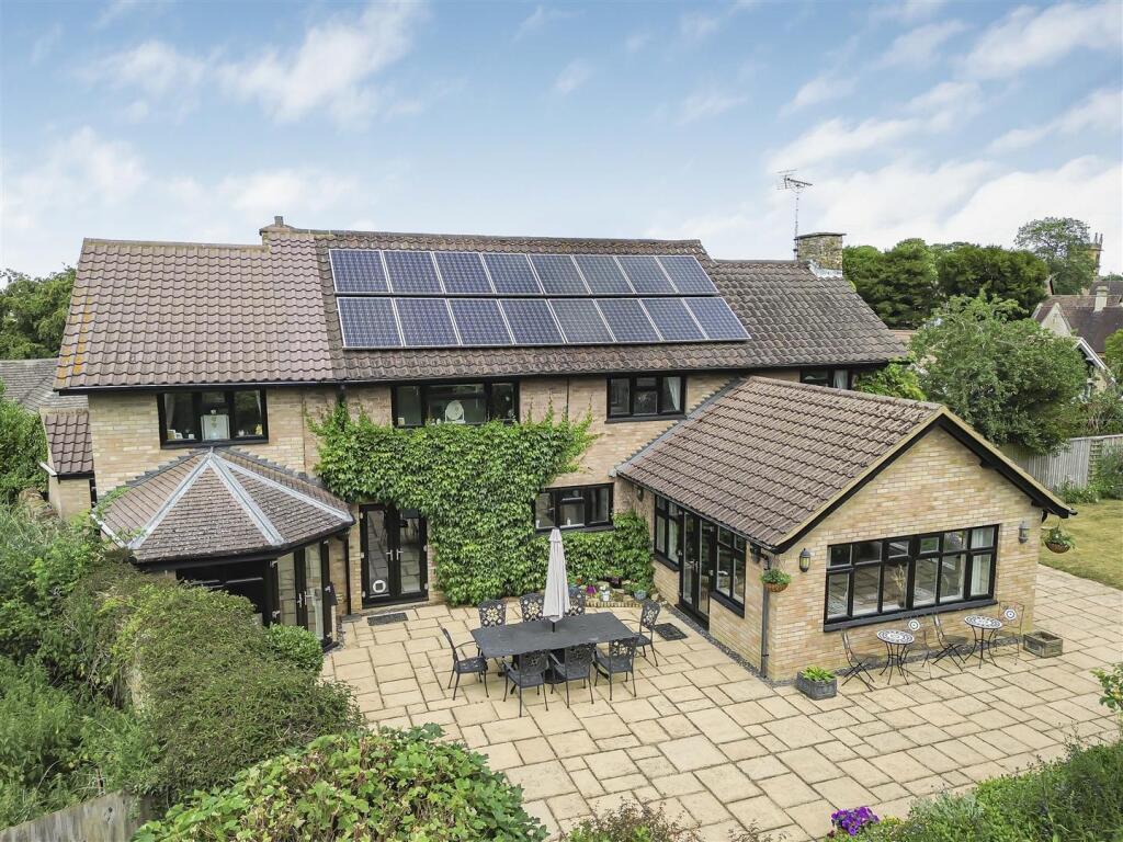 Langleys, 6 Deans Row, Gayton