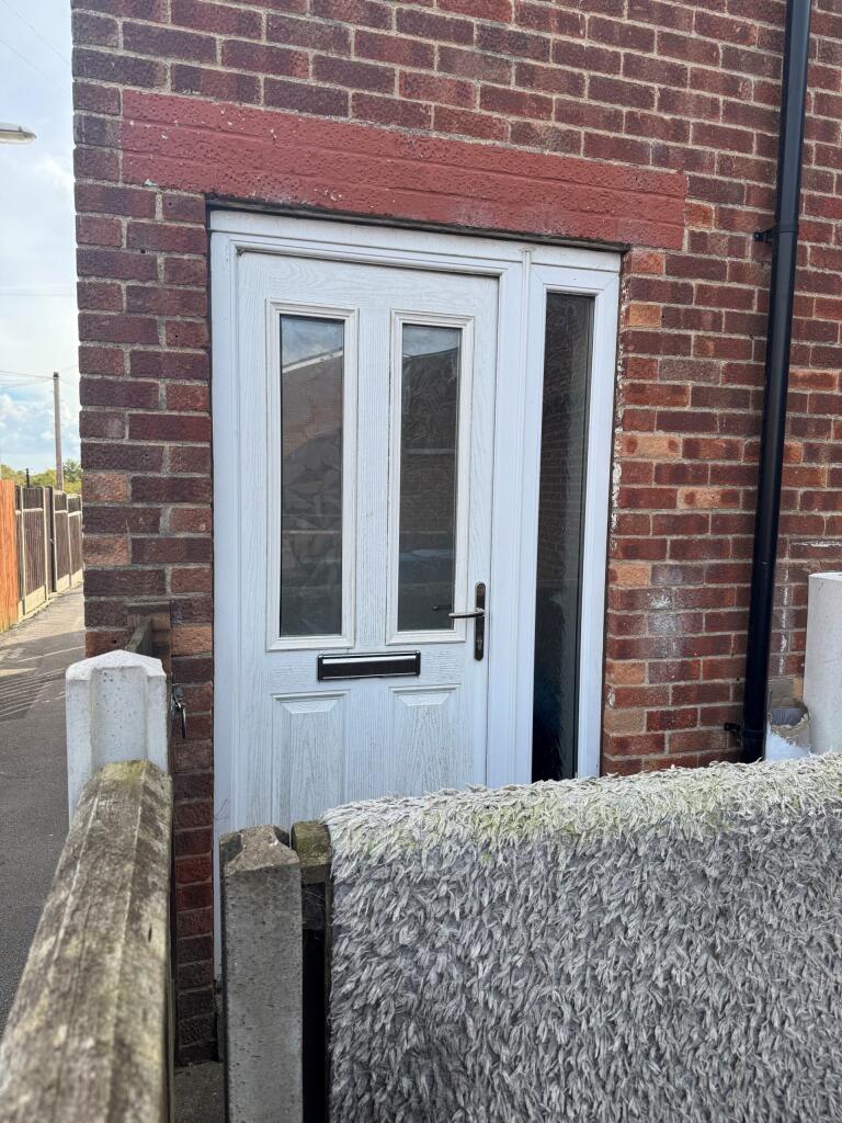 Ladyside Close, Bransholme, Kingston Upon Hull, HU75AB