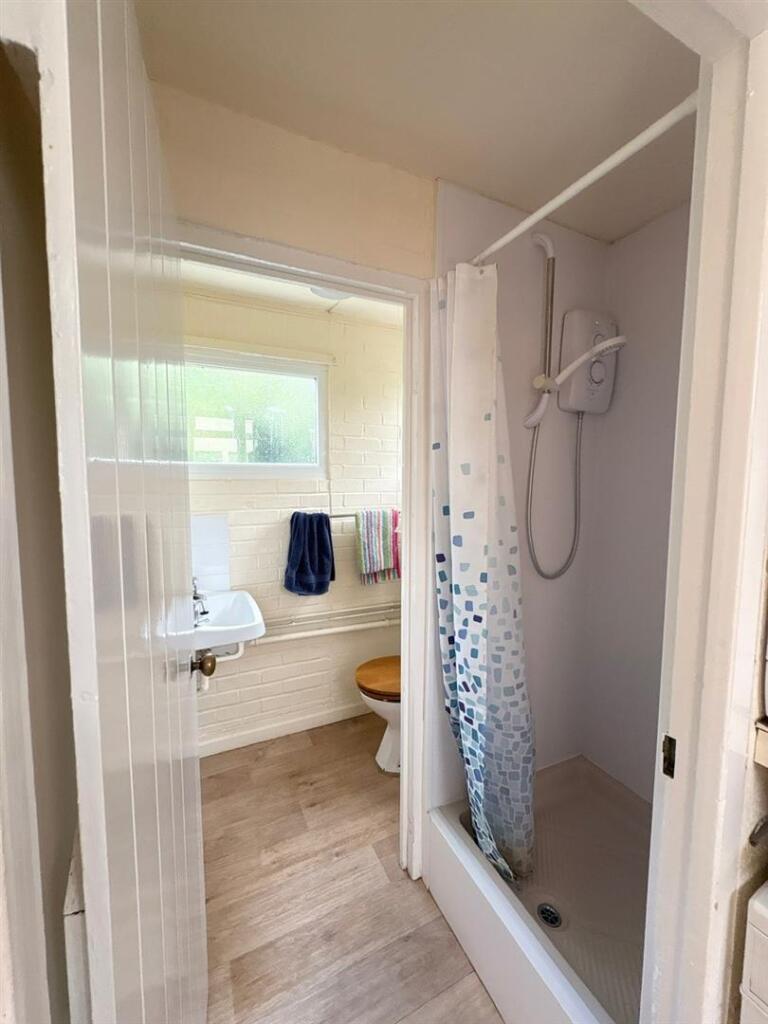 Downstairs shower.jpg