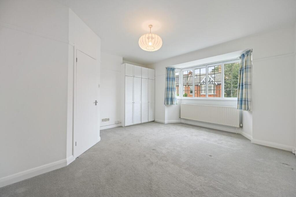 RCFBL= hale gardens- bedroom B3 (1).jpg