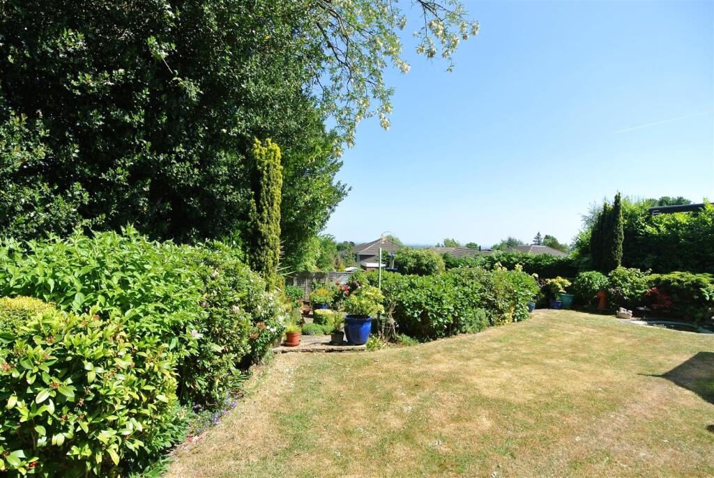 Rear Garden New 8.JPG