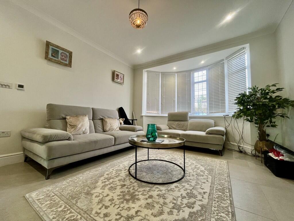 f1cdc118-a2d3-46d...