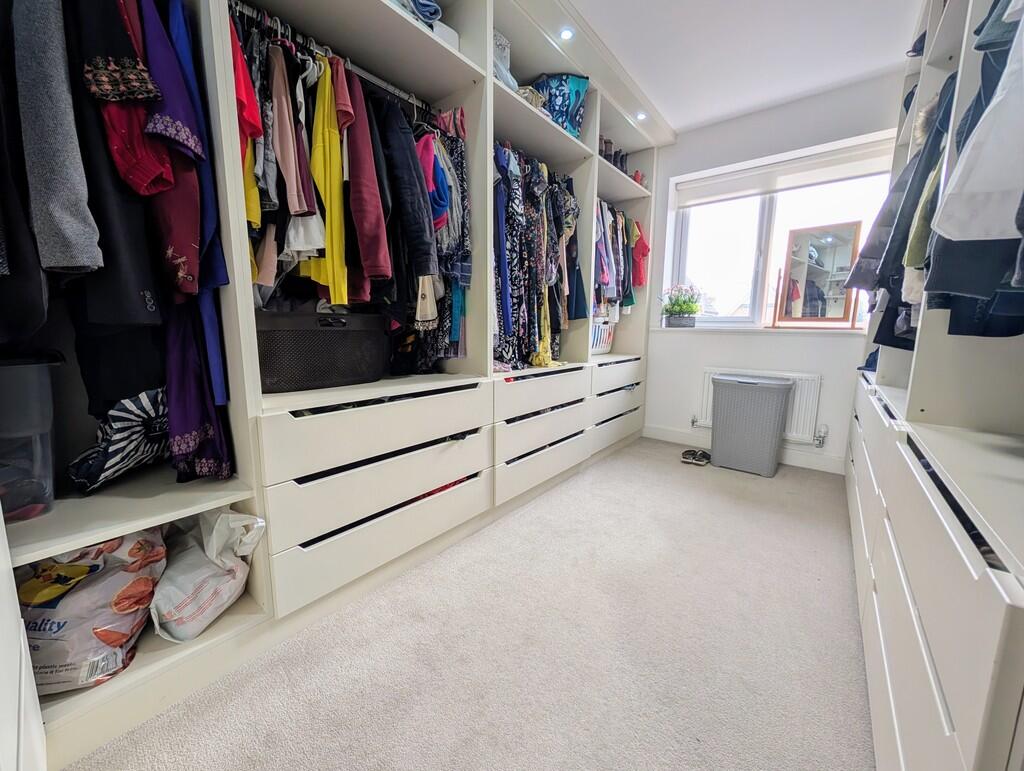 PXL_20251030_1328...