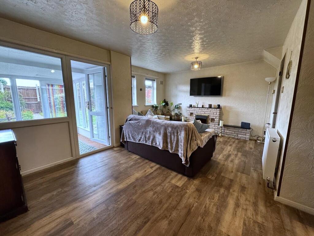 OPEN PLAN LIVING DINING ROOM