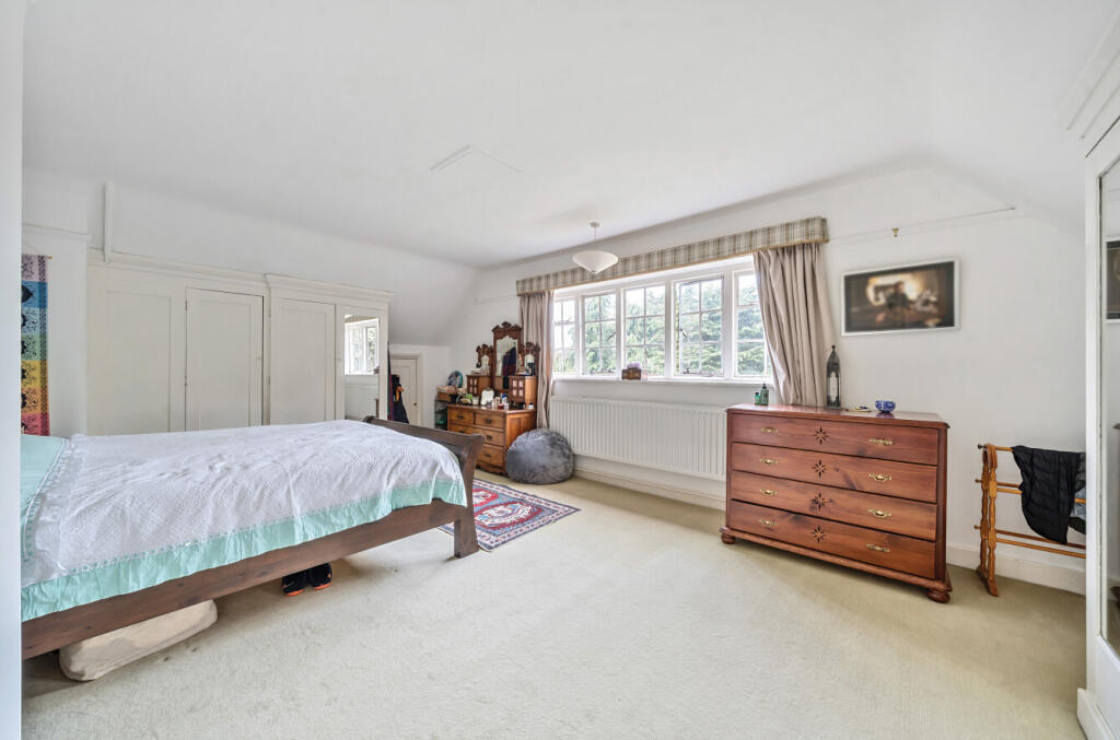 1298008-15-682e31...