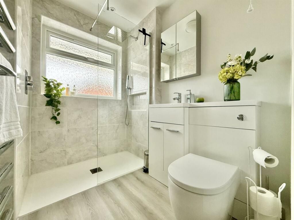 ShowerRoom.jpg