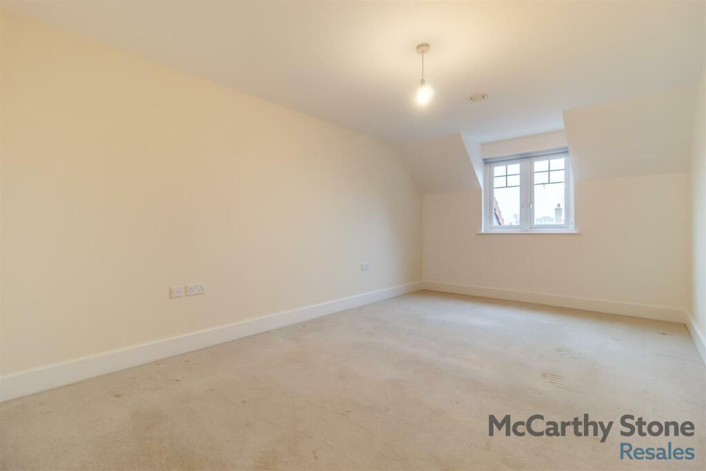 8627540-interior06.jpg