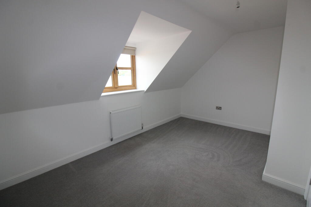 bedroom'4.JPG