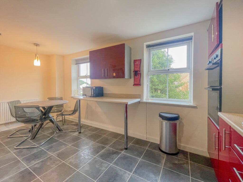 Lrg_kitchen diner 3