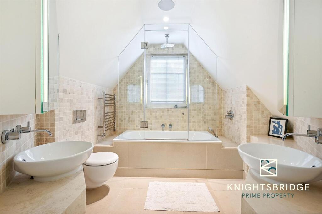 20 Adams Row (19).jpg