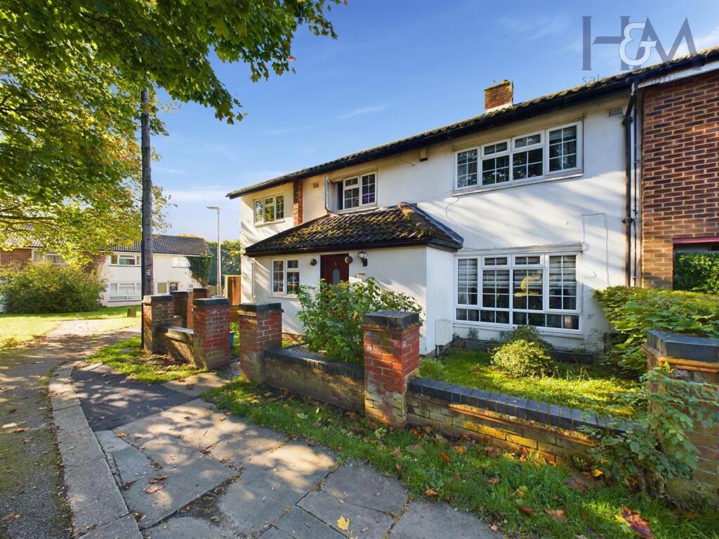 Abbots Grove, Stevenage, Hertfordshire, SG1 1NS