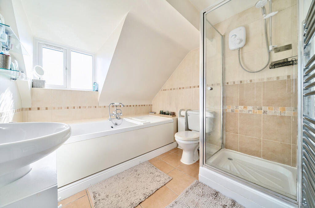 18-681a436e4f6df-...