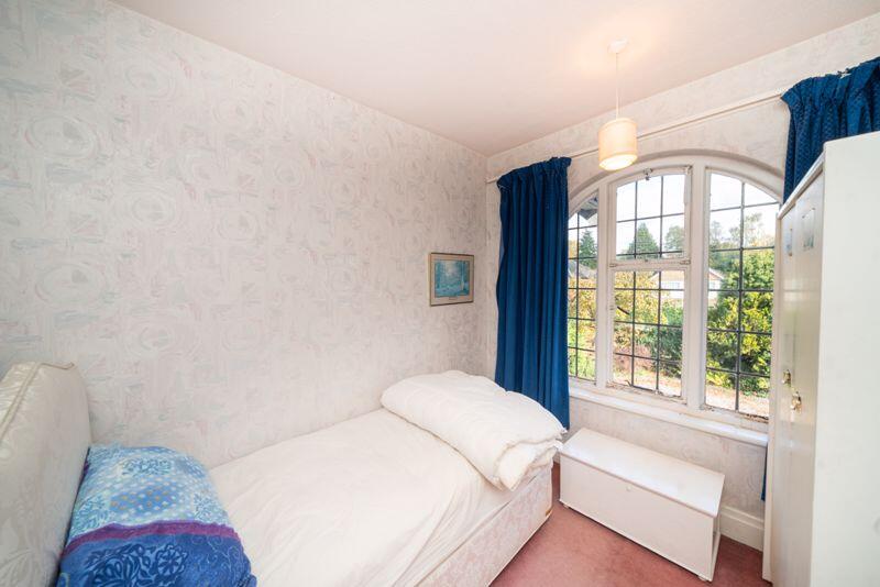 BEDROOM 5