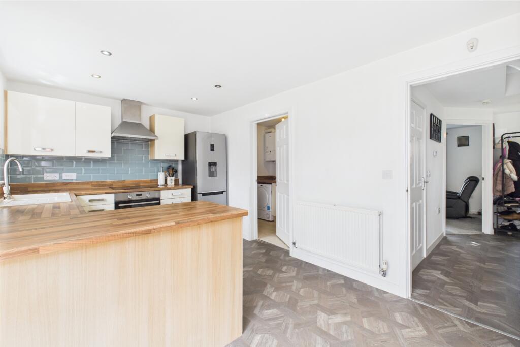 CAM03162G0-PR0277-STILL022