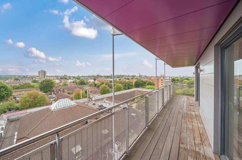 Balcony2.jpg