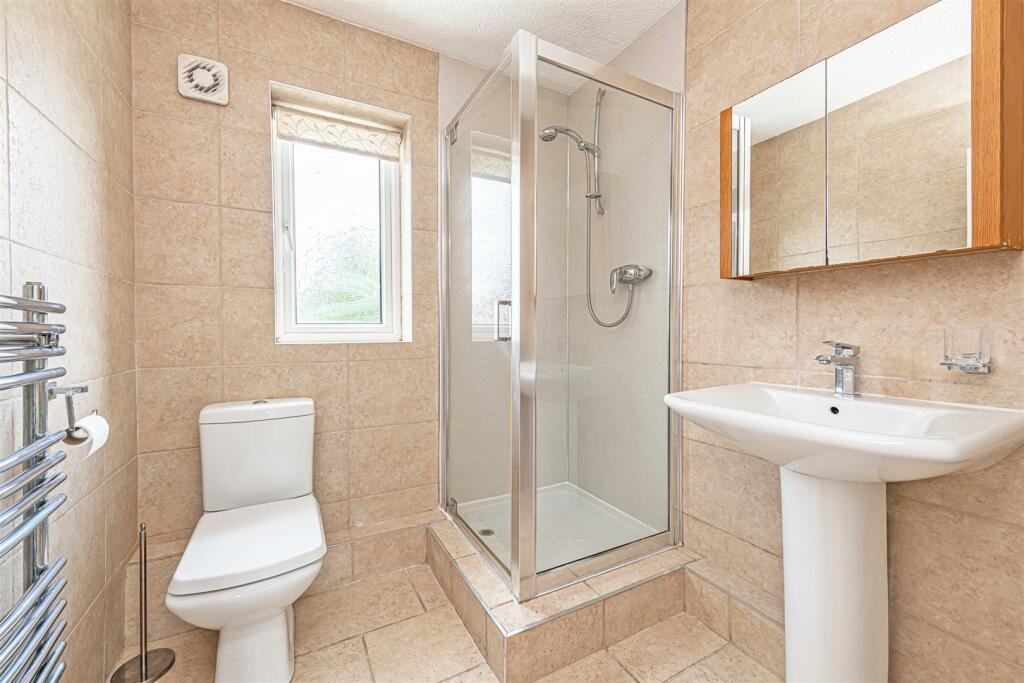 Main bathroom