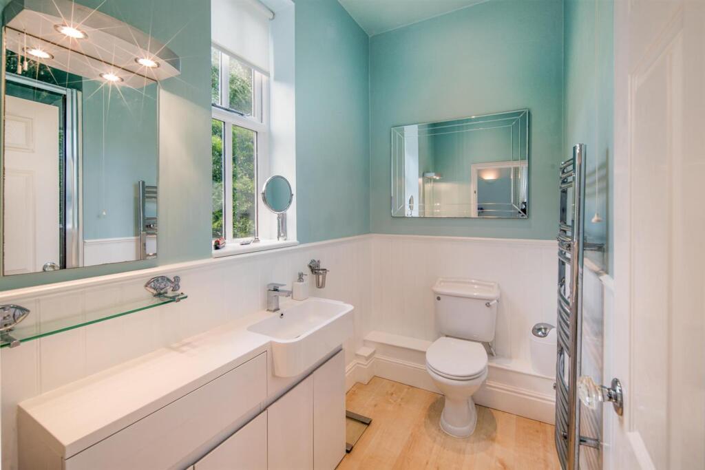 Bathroom En-Suite
